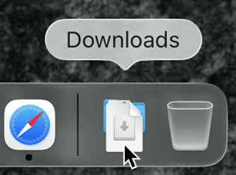 Dock de macOS con pila Descargas y cursor